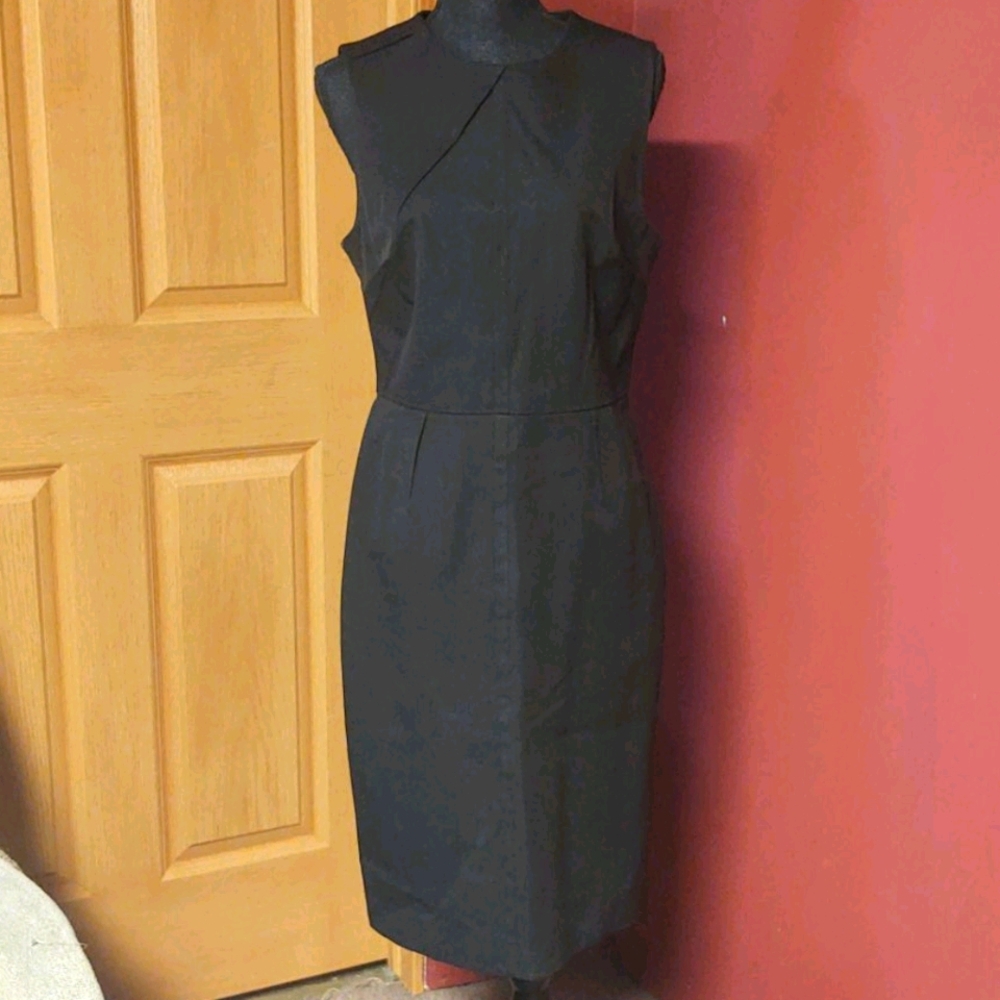 Banana Republic Black Sleeveless Sheath Dress
